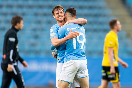 Malmö FFs Eric Larsson och Veljko Birmancevic jublar