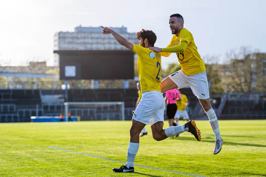 IFK Malmös Geronimo Balint och Granit Stagova jublar