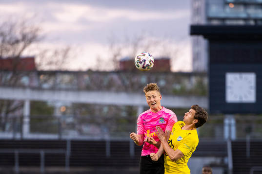 Lunds Jesper Strid mot IFK Malmös Victor Sköld