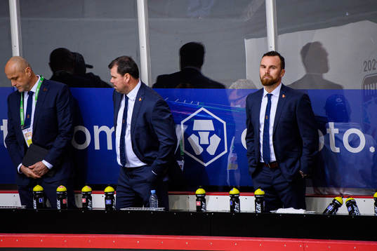 Filip Pesan, head coach of Czech Republic looks dejected