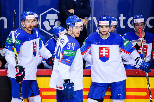 Marek Hrivik , Peter Cehlarik and Robert Lantosi of Slovakia