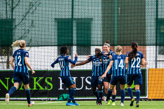 Djurgårdens Elizabeth Addo jublar
