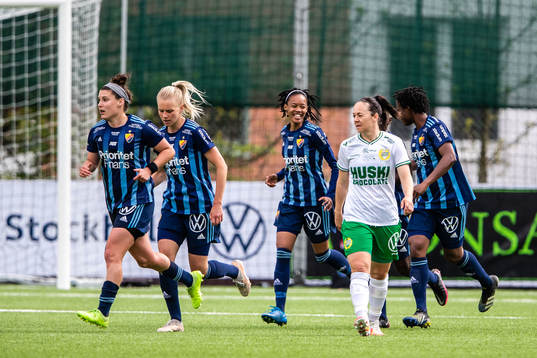 Hammarbys June Pedersen deppar samtidigt som Djurgårdens