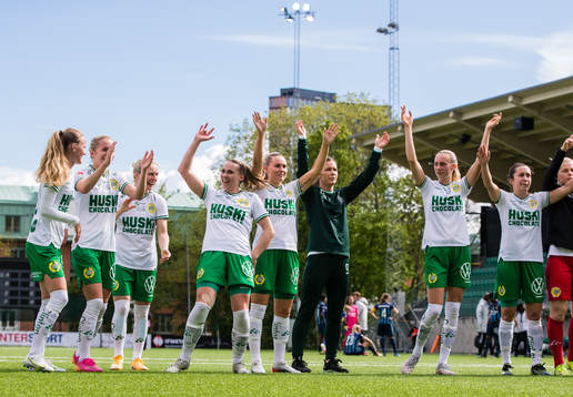 Hammarbys spelare jublar