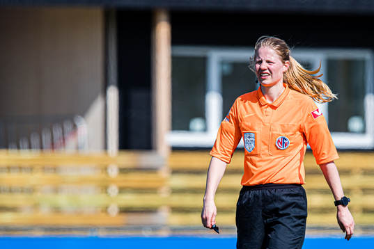 Veronika Fjeldvær, referee