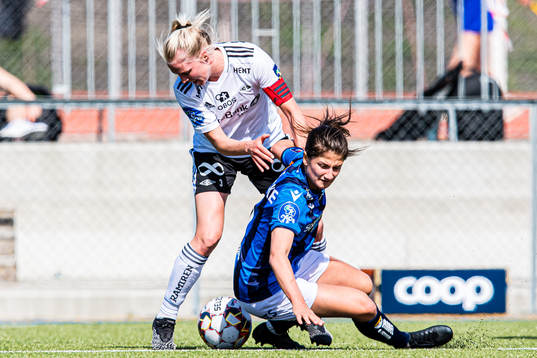 Mali Lilleås Næss of Rosenborg and Silje Bjørneboe of