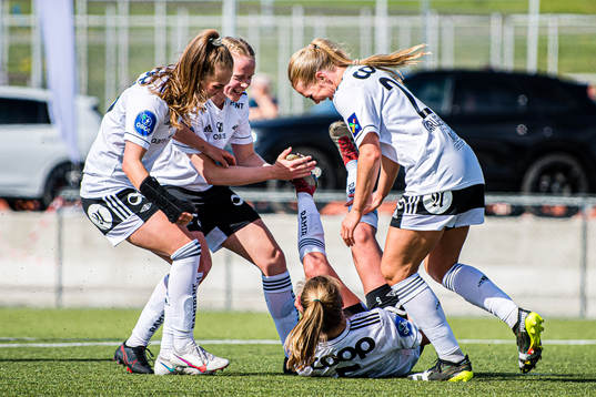 Cesilie Andreassen of Rosenborg celebrates