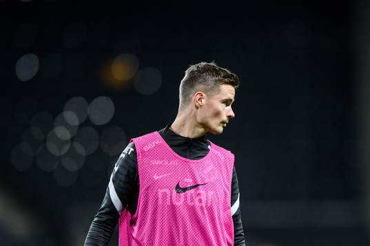 s Mikael Lustig