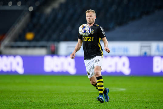 s Sebastian Larsson