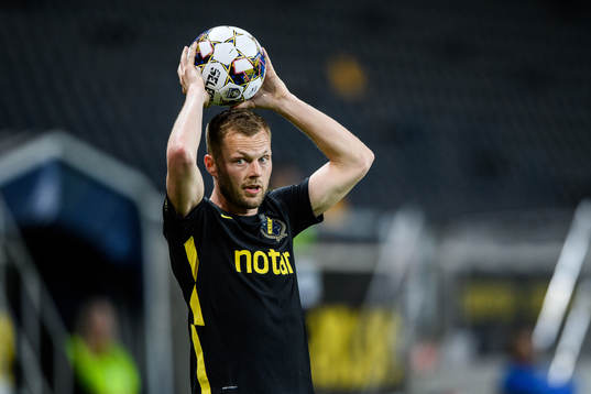 s Sebastian Larsson