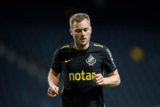 s Sebastian Larsson