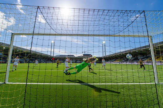 Eskilstunas målvakt Emma Holmgren släpper in 3-0