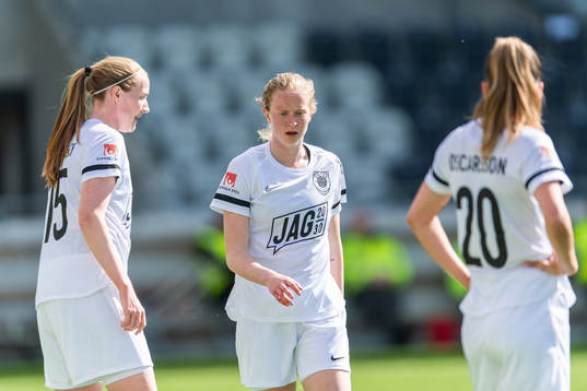 Eskilstunas Vaila Barsley, Emma Östlund och Anna Oskarsson