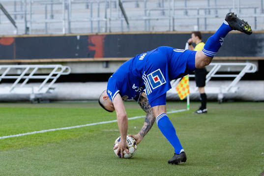 Sundsvalls Pontus Silfwer kastar ett inkast