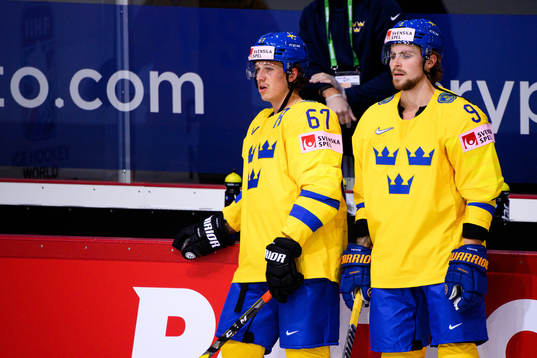 Rickard Rakell and Adrian Kempe of Sweden