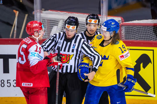 Matias Lassen of Denmark and Marcus Sörensen of Sweden