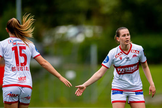 Marthine Østenstad and Elisabeth Terland of Sandviken