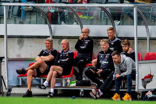 Atle Ingebrigtsen, goalkeeper coach Reidun Seth, Svein