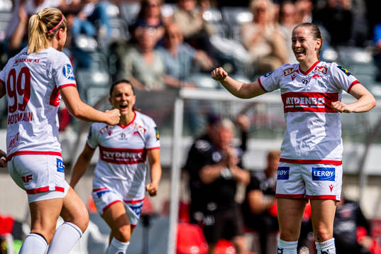 Elisabeth Terland of Sandviken celebrates