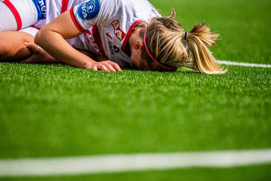 Maria Dybwad Brochmann of Sandviken in pain