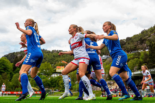 Sara Lindbak Hørte of Kolbotn, Guro Bergsvand of Sandviken