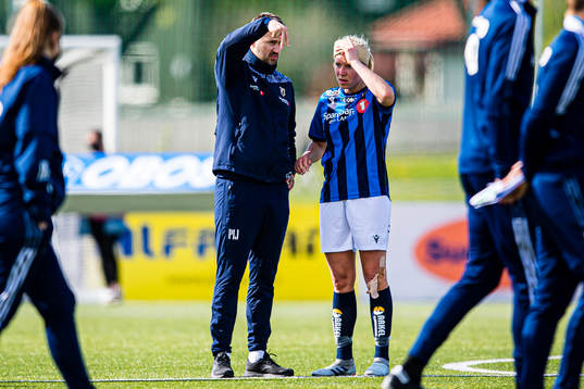 Per Inge Jacobsen, head coach of Stabæk, and Ingrid
