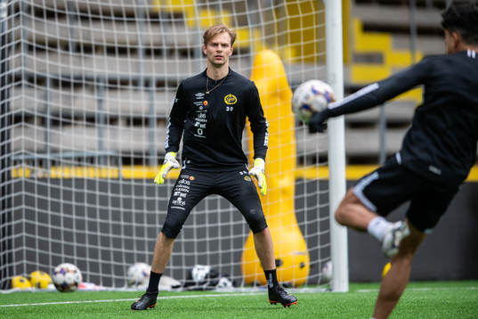 målvakt Simon Andersson