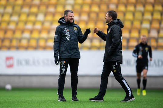 Manager Jimmy Thelin och assisterande tränare Christer