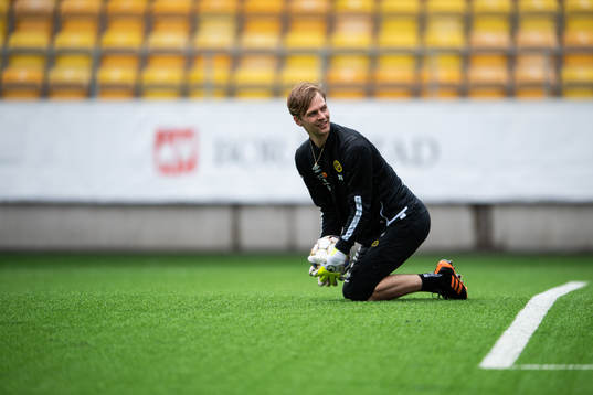 målvakt Simon Andersson