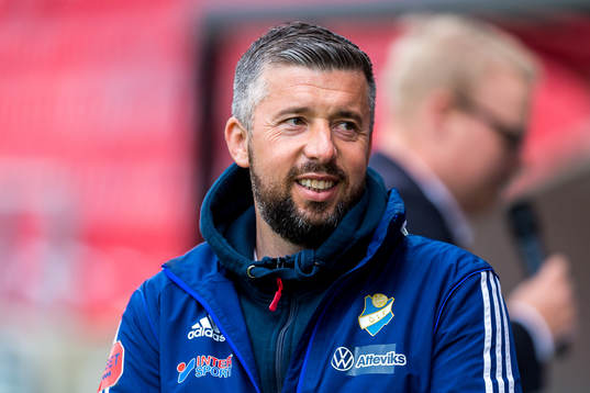 Östers tränare Dennis Velic