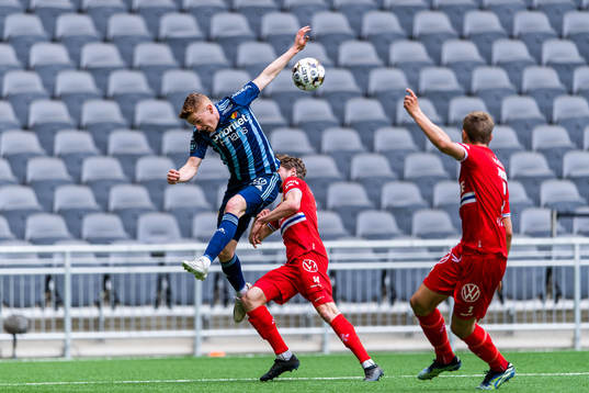 Djurgårdens Aslak Witry och IFK Göteborgs Gustaf Norlin