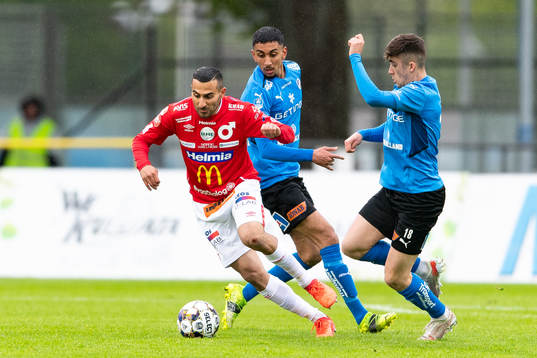 Degerfors Sargon Abraham, Halmstads Amir Al-Ammari och Emil