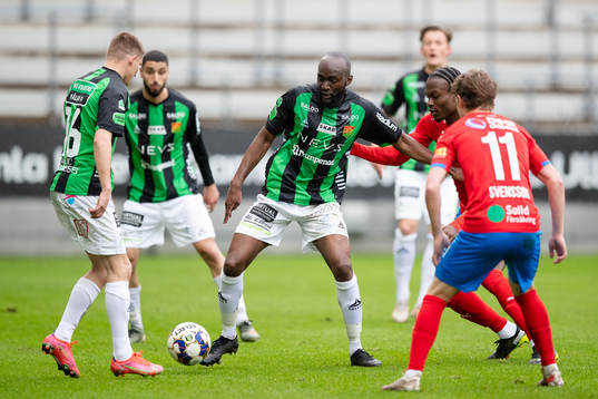 GAIS Boris Lumbana och Helsingborgs Noel Mbo