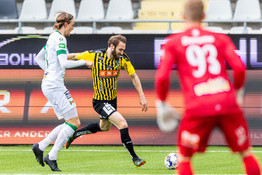 Varbergs Joakim Lindner och Häckens Oskar Sverrisson