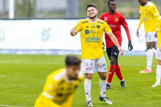 Falkenbergs Edi Sylisufaj deppar