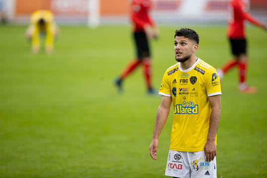 Falkenbergs Edi Sylisufaj deppar