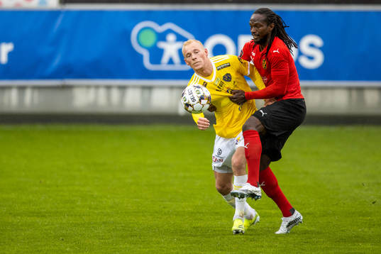 Falkenbergs Adam Bergmark Wiberg och Vasalunds Kebba Ceesay
