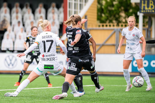 Rosengårds Caroline Seger gör 1-0