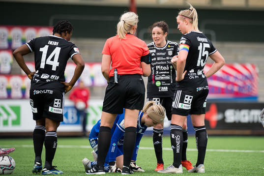 Piteås Josefin Johansson i samtal med domare Sandra