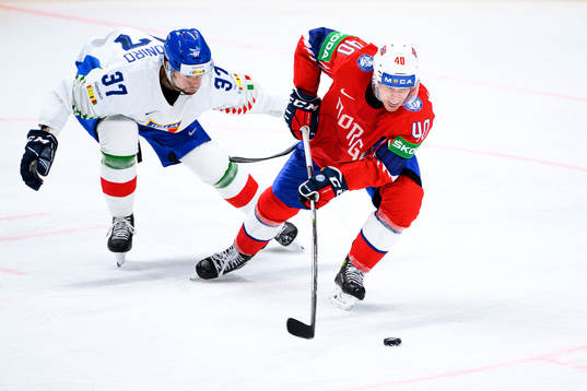 Phil Pietroniro of Italy and Ken Andre Olimb of Norway