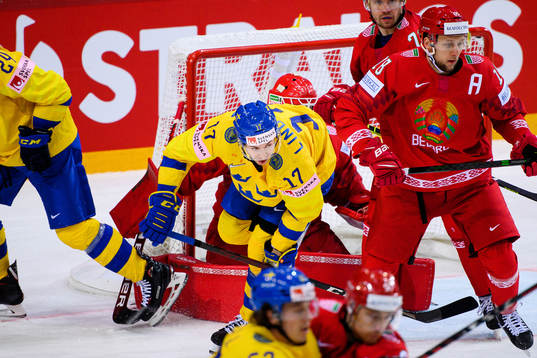 Pär Lindholm of Sweden