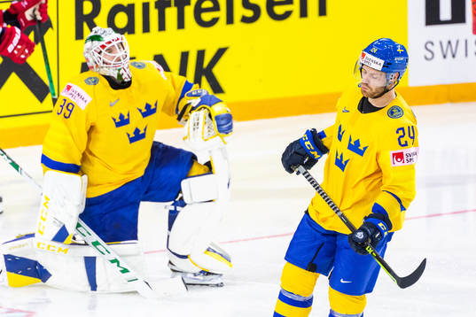 Bläddra bland fler bilder av 2021 IIHF Ice Hockey World Championship, Day 3, Sweden - Belarus