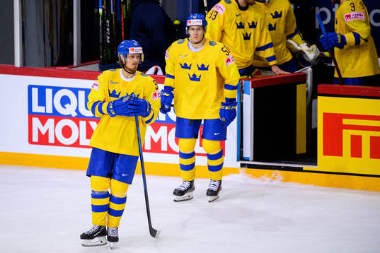 Magnus Nygren and Viktor Lööv of Sweden look dejected