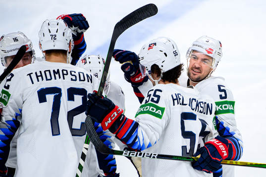 Adam Clendening of USA celebrates the 0-2 goal