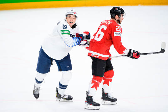 Jason Robertson of USA and Sean Walker of Canada