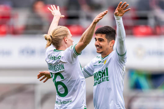 Hammarbys Gustav Ludwigson jublar