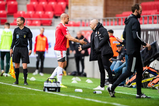 Kalmars Douglas Bergqvist och tränare Henrik Rydström
