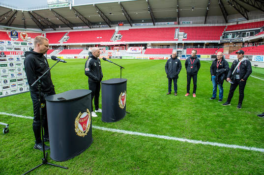 Hammarbys tränare Stefan Billborn och Kalmars tränare