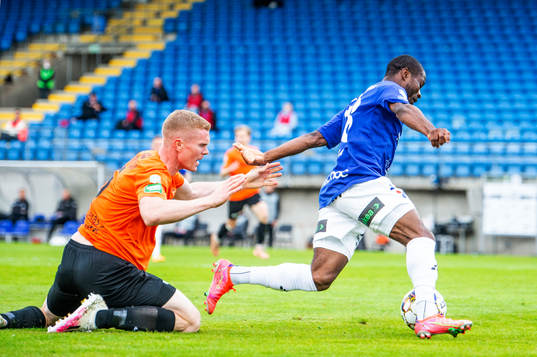 Västerås David Engström mot Trelleborgs Henry Offia