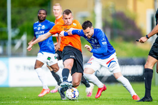 Västerås Jesper Merbom Adolfsson och Trelleborgs Dzenis